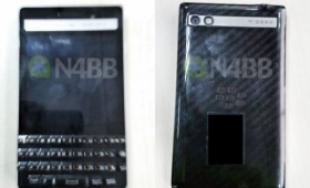 BlackBerry P’9983 „Khan”